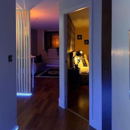 Cosy City Centre Apartment With Parking Birmingham Esterno foto