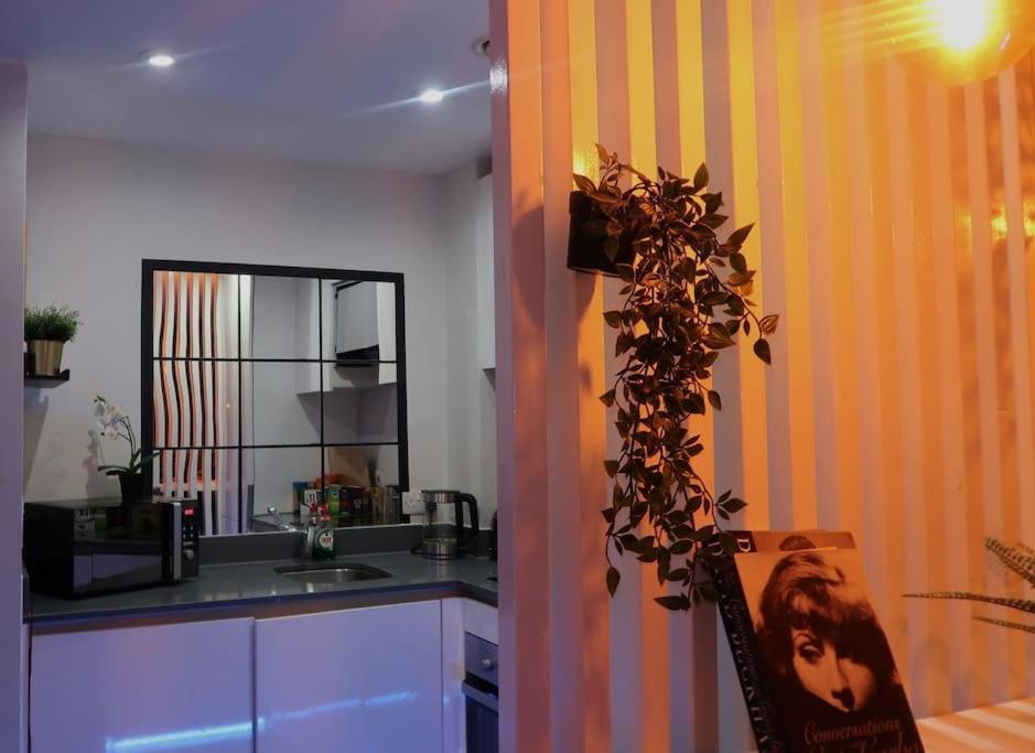 Cosy City Centre Apartment With Parking Birmingham Esterno foto