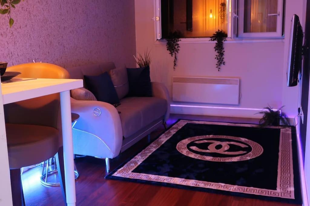Cosy City Centre Apartment With Parking Birmingham Esterno foto